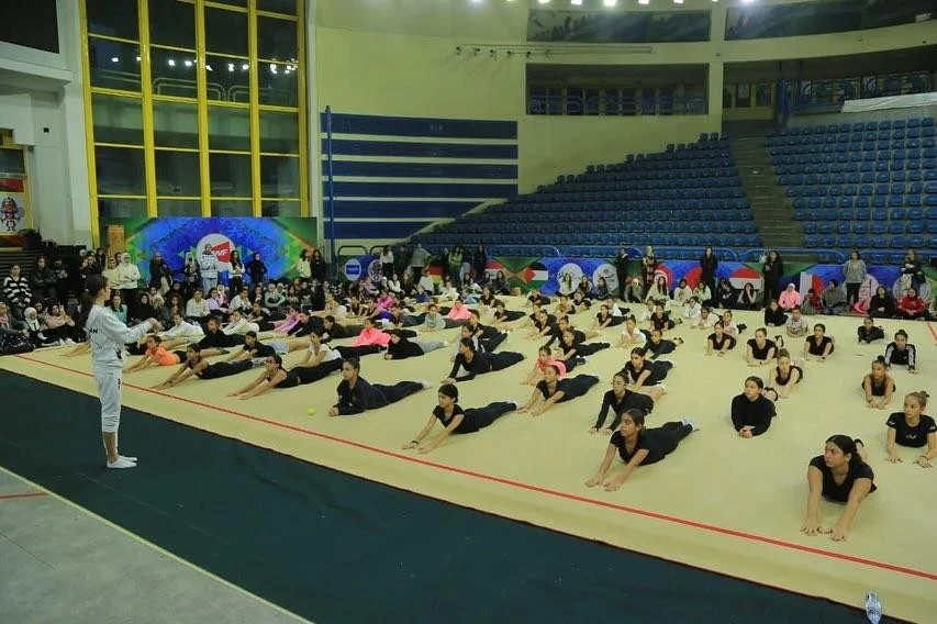 Bədii gimnastika yığmamızın məşqçisi Misirdə FOTO İdman və Biz