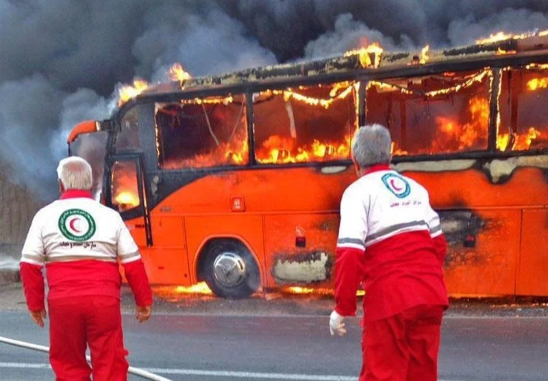 İranda sərnişin avtobusu yanacaq daşıyan maşınla toqquşub, 9 nəfər ölüb