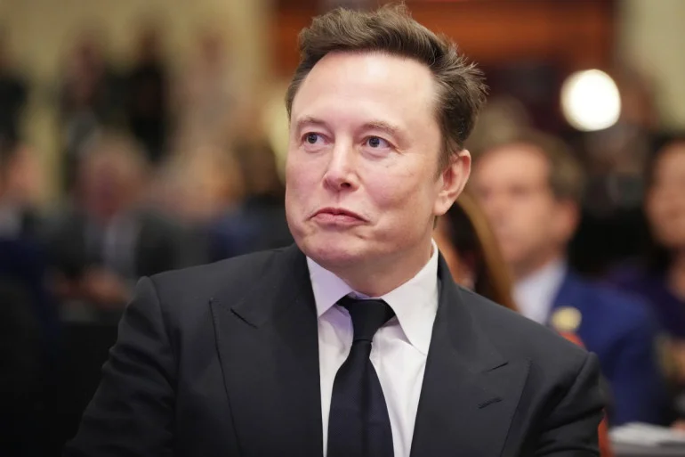 Musk amerikalı məmurları əqli sınaqdan keçirməyə çağırıb: Bu hadisədən sonra...