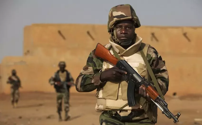 Niger silahlı qüvvələri terrorçuların bazalarını məhv edib