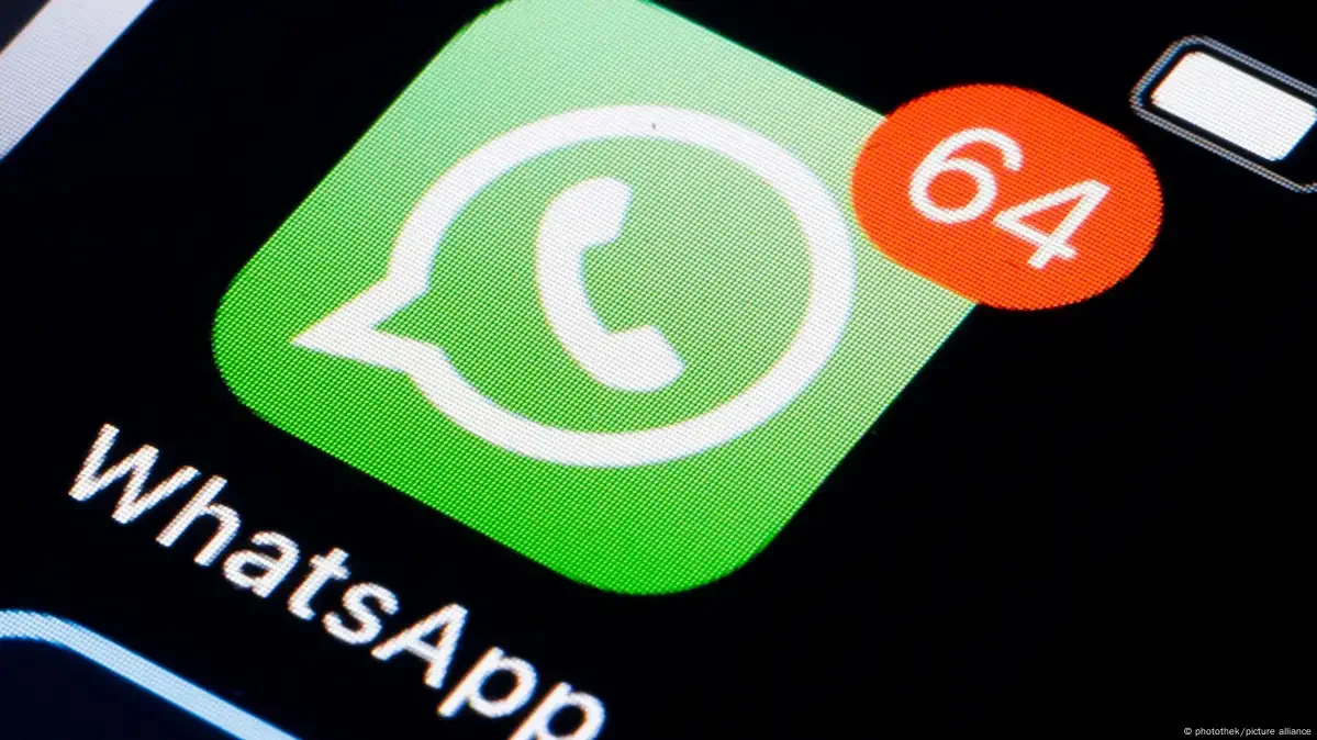 WhatsApp FSByə yazışmalarını göstərəcək?