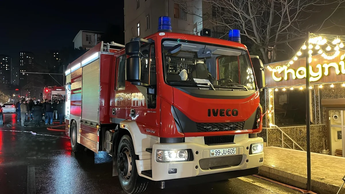 Sürücülərin NƏZƏRİNƏ: Yanğına görə Bakıda yol bağlandı FOTO