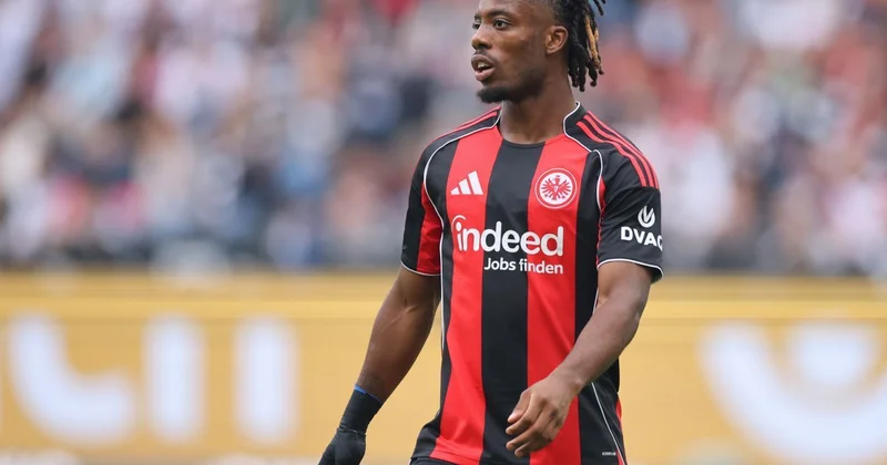 “Sevilya” “Ayntraxt Frankfurt”un hücumçusunu hədəfləyir