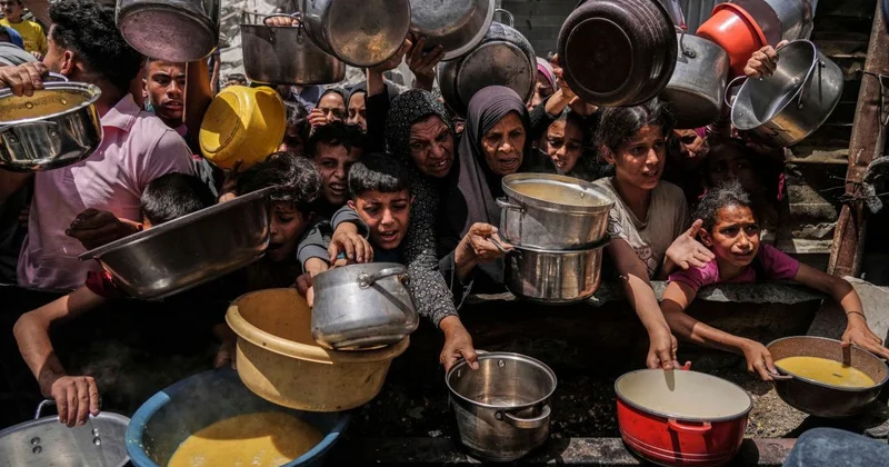 2025 ci il Qəzzada: 12 AY 12 FOTO