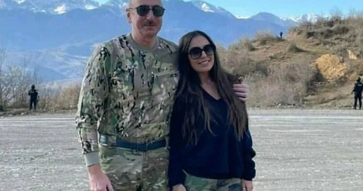 Leyla Əliyevadan atasına doğum günü təbriki Foto