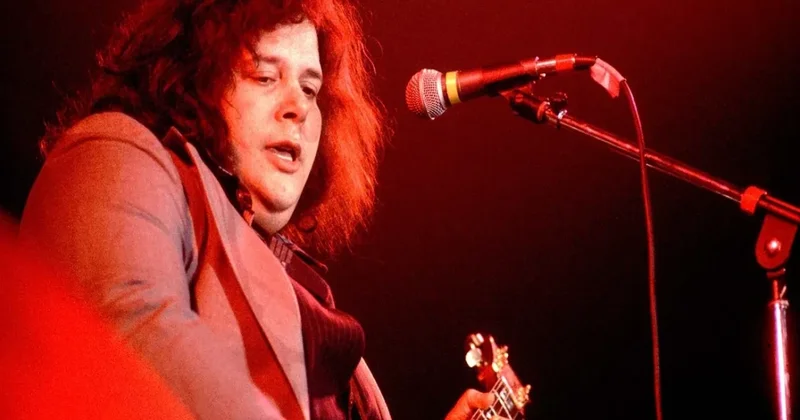 O qadın mənə hər şeyi öyrətdi... Günün mahnısı