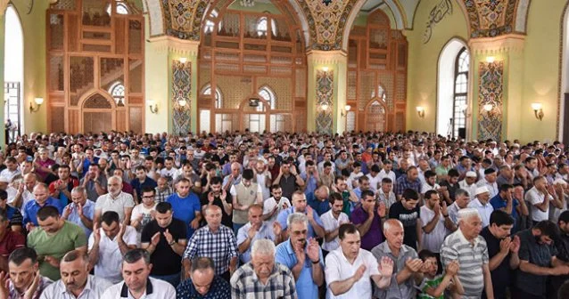 Heydər Məscidində vəhdət namazı qılındı