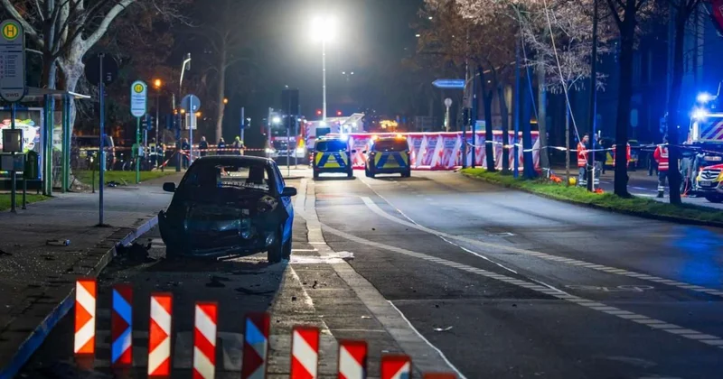 Azərbaycanlı sürücü Almaniyada qəza törətdi İki avtomobili əzdi, üç nəfər yaraladı FOTO VİDEO