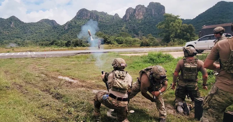 Kamboca ordusu Tailand hərbi mövqelərinə raket artilleriyasından atəş açıb