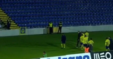 Aruka nın fədakar azarkeşi 1448 km yol qət etdi, komandasını tək buraxmadı VİDEO