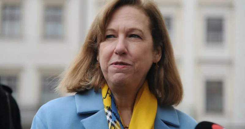 Ermənistanı o qadın idarə edirmiş: Dərhal geri çağırıldı, İrəvanda təşviş başladı