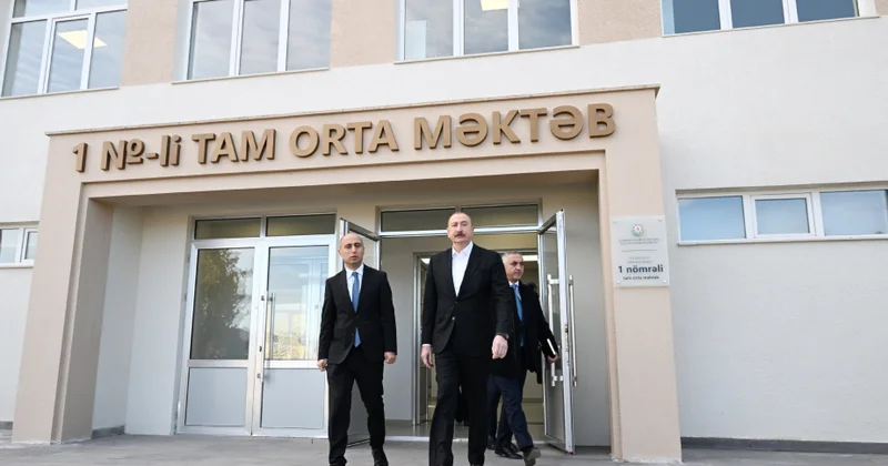 Президент Ильхам Алиев принял участие в открытии после капитального ремонта здания полной средней школы № 1 поселка Кяркиджахан