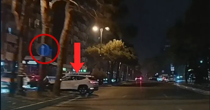 Bu yolda sürücülər 100 metr yola qənaət etmək üçün qaydaları pozurlar VİDEO