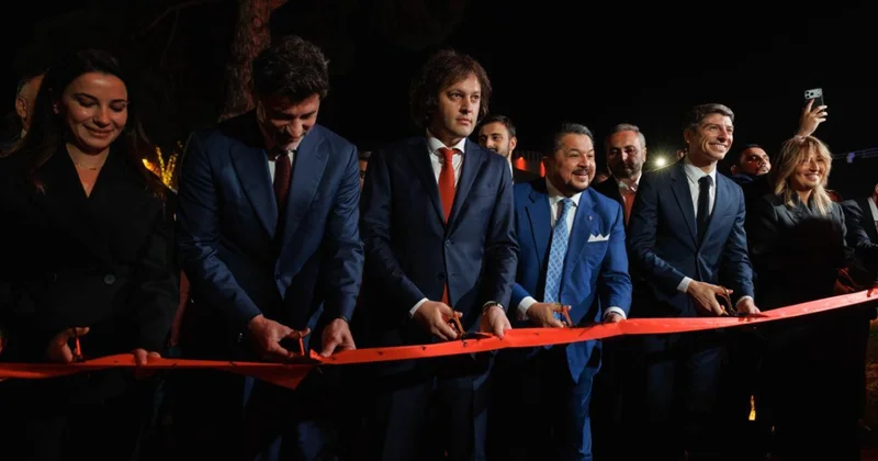 Компания Nazar Holdings открыла официальный автосалон Ferrari в Грузии фото