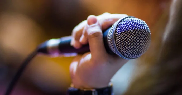 Pul verib efirə çıxmaq istəyən müğənniyə qarşı dələduzluq edildi