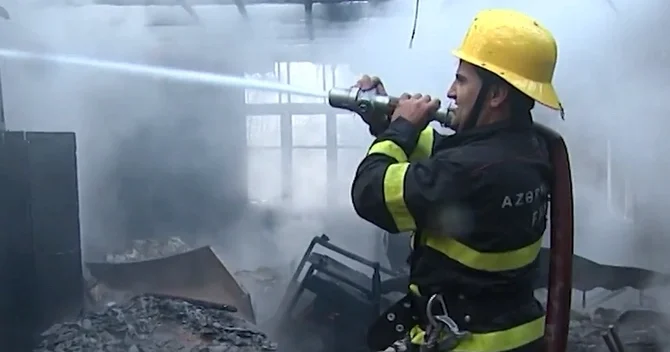 Göyçayda güclü YANĞIN: Dörd ailənin evi külə döndü