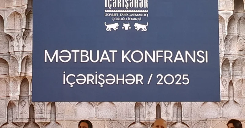 İçərişəhərdə evlərin dam örtüyü dəyişdirilir