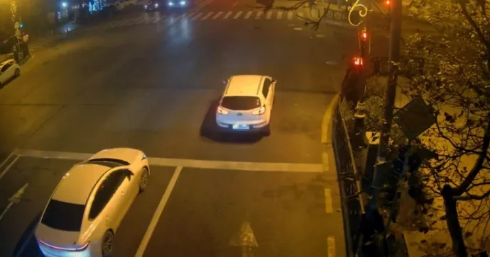 Svetoforun saniyəölçəninə aldanan sürücülər cərimələnir XƏBƏRDARLIQ