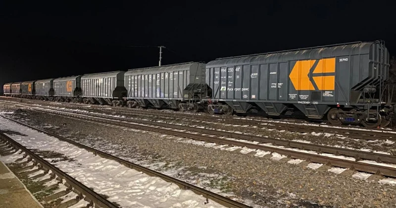 35 il sonra ilk qatar Azərbaycandan keçib, İrəvana gedir