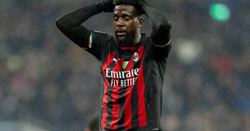 Məşhur hücumçu 18 ay meydana çıxmadı müqaviləsini ləğv etdilər