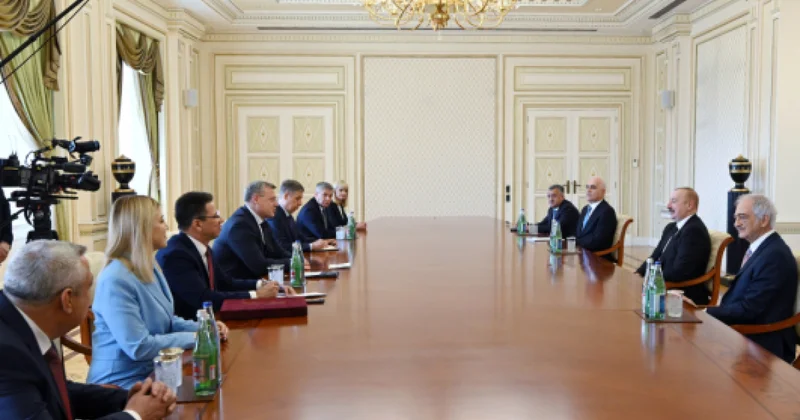 Губернатор Астрахани поздравляет Ильхама Алиева