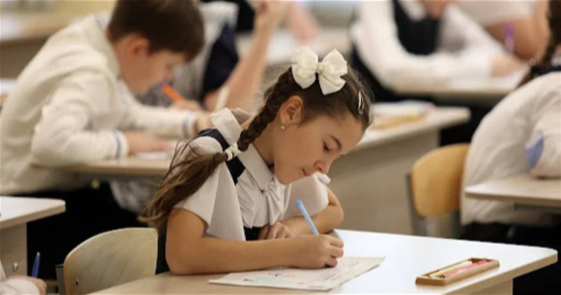 Более 47 тысяч школьников переведены через электронную систему