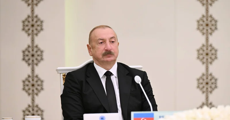 Nizami Gəncəvi Beynəlxalq Mərkəzinin üzvləri Ölkə başçısını təbrik edib