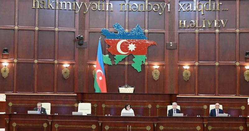 “Ümumi təhsil haqqında” Qanuna təklif edilən dəyişikliklər üçünü oxunuşda təsdiqlənib