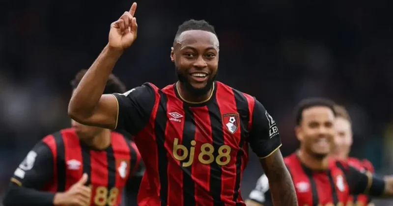 “Bornmut”un futbolçusu Premyer Liqada klubunu dəyişəcək