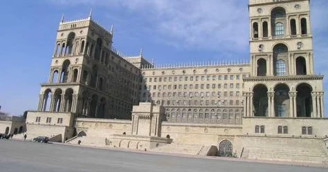 Azərbaycanda alman əsirlərinin tikdiyi binalar