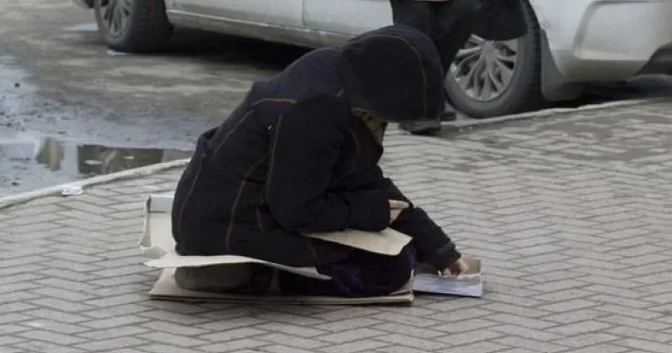 Azərbaycan dilənçilik edən 2500 pakistanlını ölkədən çıxartdı