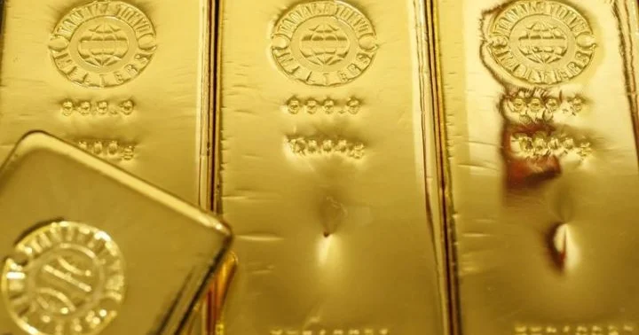 Qızılın qiyməti 4 500 dollara yaxın səviyyədə yeni rekord həddə çatıb; ABŞ Venesuela gərginliyi diqqət mərkəzindədir