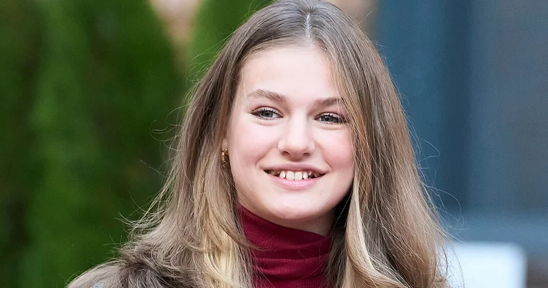 Kral ənənəsi pozuldu: Şahzadə ailənin ilk şahzadə pilotu oldu (FOTO)