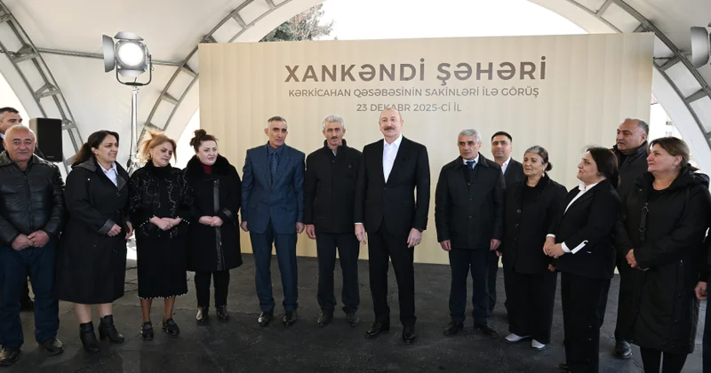 Президент Ильхам Алиев встретился в поселке Кяркиджахан с переселившимися сюда жителями