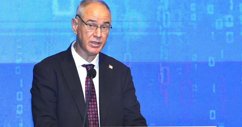 Şimali Kiprin naziri: Rəqəmsal dünya uşaqlarımıza ciddi risklər yaradır