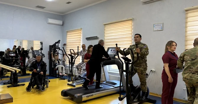 Bu rayonlarda yaşayan əlilliyi olan şəxslər reabilitasiya mərkəzinə avtobusla pulsuz daşınır