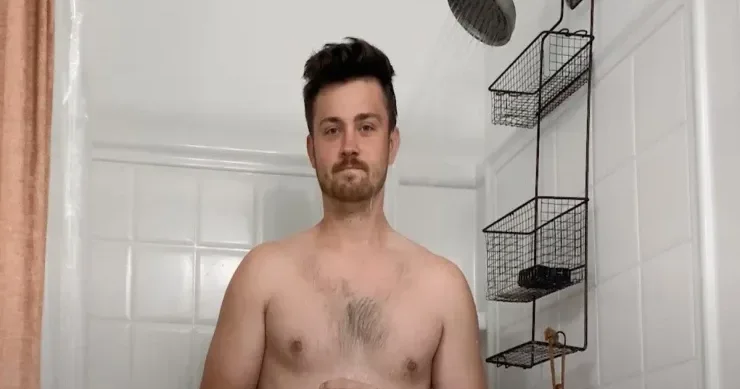 3 ay hər gün soyuq duş qəbul etdi: bədənində nə baş verdi?