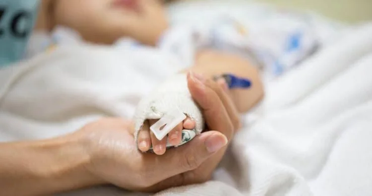 Mingəçevirdə həkimdən dəhşət 10 aylıq körpəni ölümlə üz üzə qoydu Şikayət