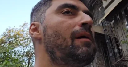 Азербайджанский блогер попробовал необычный сэндвич в Мумбаи ВИДЕО