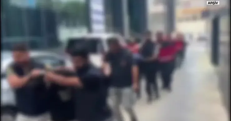 Narkotik testinin nəticələrini dəyişdirdilər: 8 xəstəxana işçisi və 26 nəfər saxlanıldı