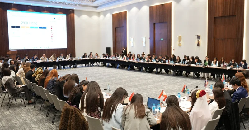 BDU nun tələbələri “İƏT Modeli 2025” layihəsi çərçivəsində simulyasiya konfransında iştirak ediblər