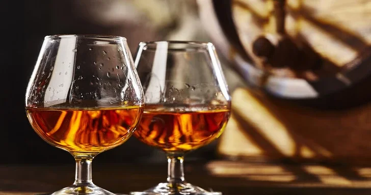 У алкоголя обнаружен необычный эффект воздействия на психику