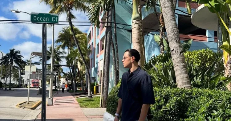 Millimizin üzvü Mayamidə dincəlir FOTOLAR