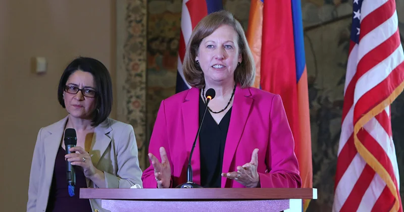 Когда посол США завершит свою миссию в Ереване?