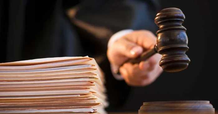 BDU nun dələduzluq edən hüquqşünasından XƏBƏR VAR