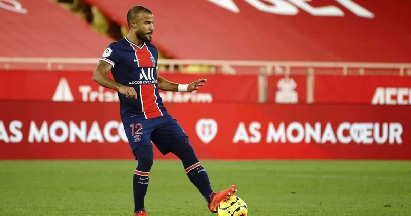 Brazilya millisinin və Barselona nın sabiq üzvü karyerasını bitirib