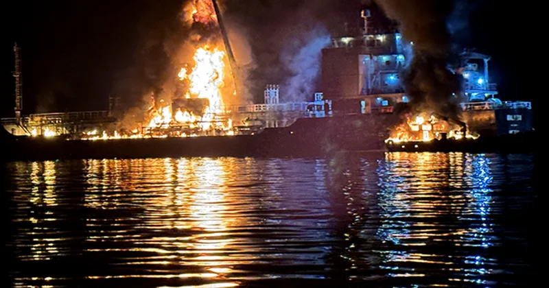 Российское судно вспыхнуло в южнокорейском порту: пострадал один человек