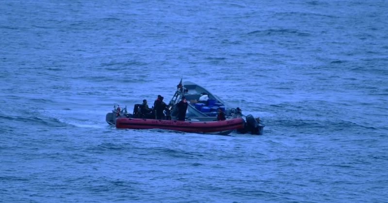 ABŞ Sakit Okeanda narkotik daşıdığı iddia edilən gəmini vurub