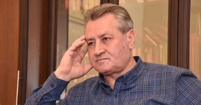 Yazıçı sözdən qorxmamalıdır...