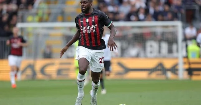 Milan ayrılığı açıqladı